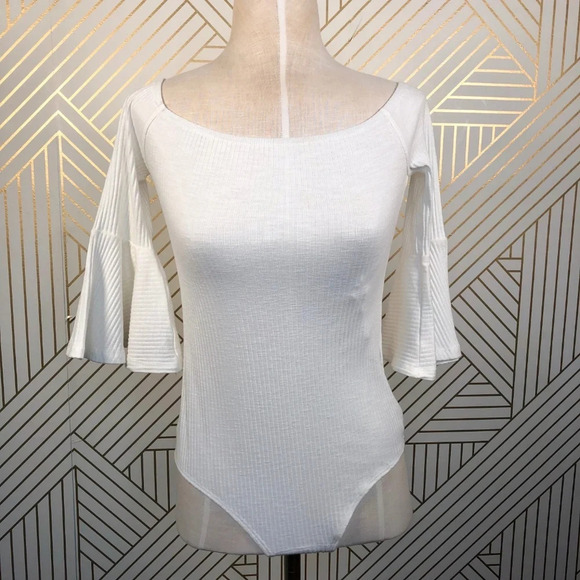NBD Seduire Off-the-Shoulder Bodysuit in Ivory - Picture 2 of 8